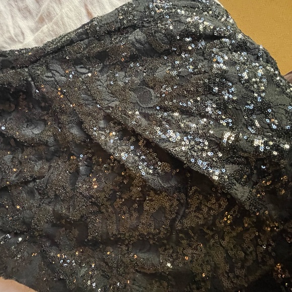 Ralph Lauren Evening, black v-neck, knee length, sequined, evening dress, size 6 - Picture 5 of 6